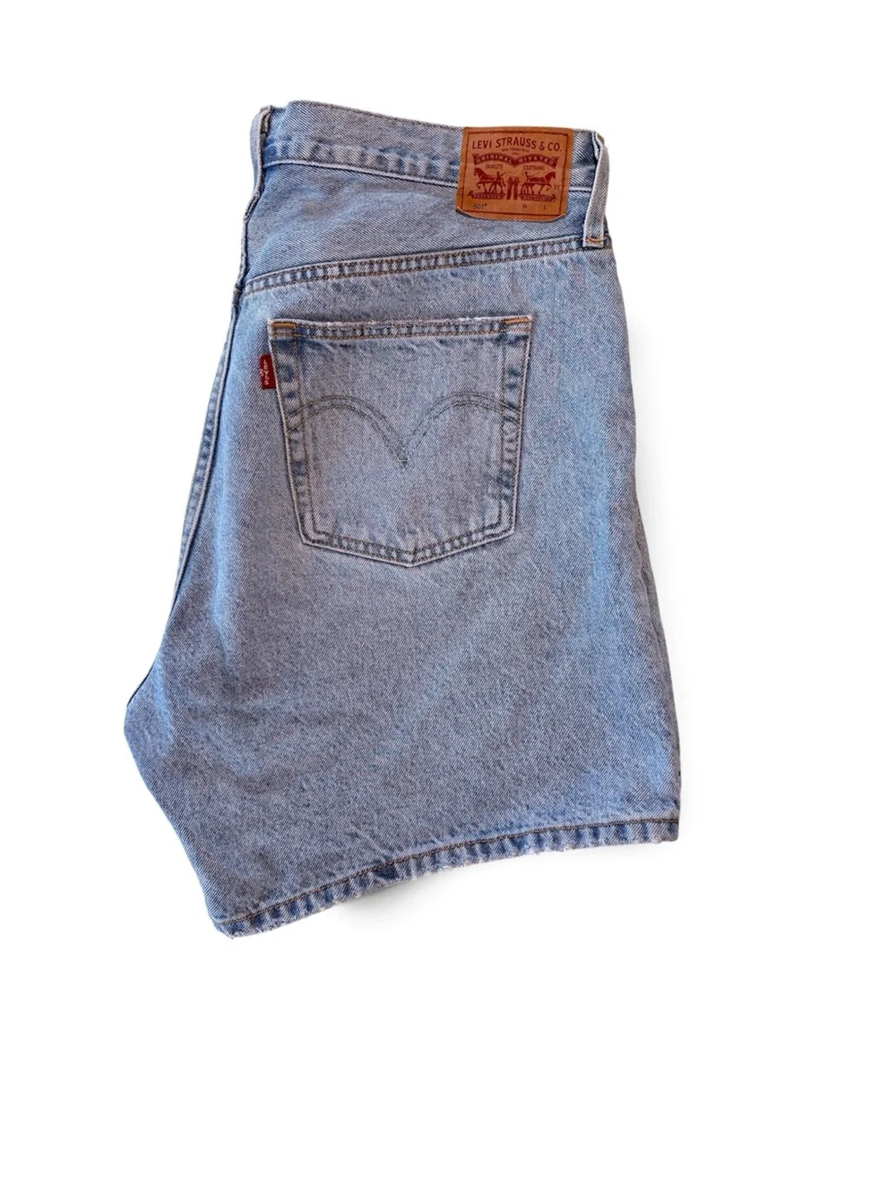 Levi’s 501 High Rise Mid Thigh Jean Shorts Light Wash Women’s Size 33 EUC